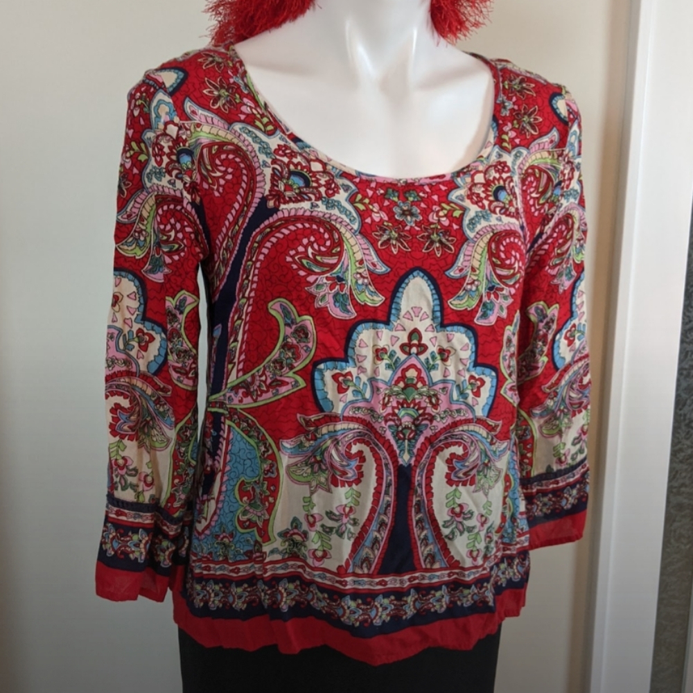 Mystery box small and medium tops